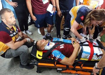 Trabzonspor’un yeni transferi Benkovic’in burnu kırıldı