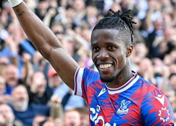 Transferde de ezeli rekabet! Fenerbahçe ve Galatasaray Zaha için karşı karşıya