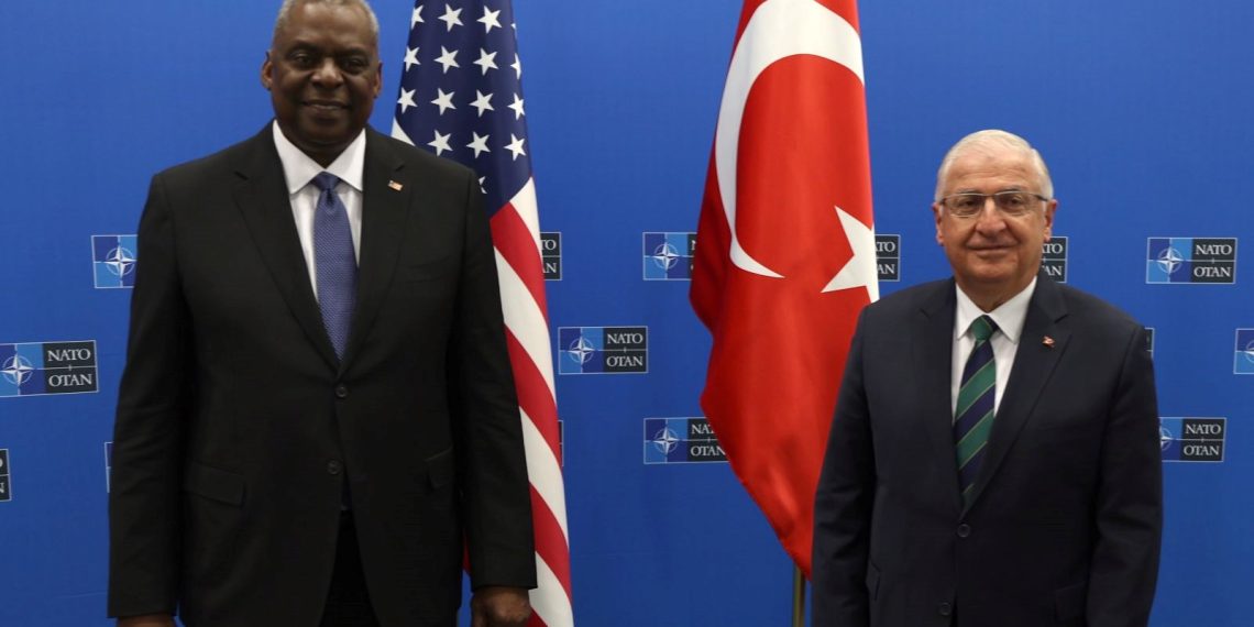 Ulusal Savunma Bakanı Güler ile ABD’li mevkidaşı telefon görüşmesi yaptı