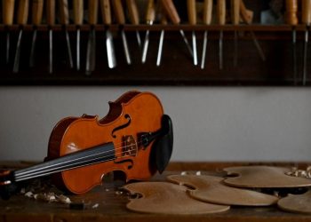 Ünlü keman imalcisi Stradivari’nin konutundan yine keman tınıları yükselmeye başladı