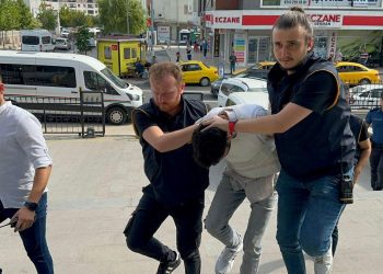 1,5 ay evvel tanıştığı bayanı 3’üncü buluşmada öldürdü