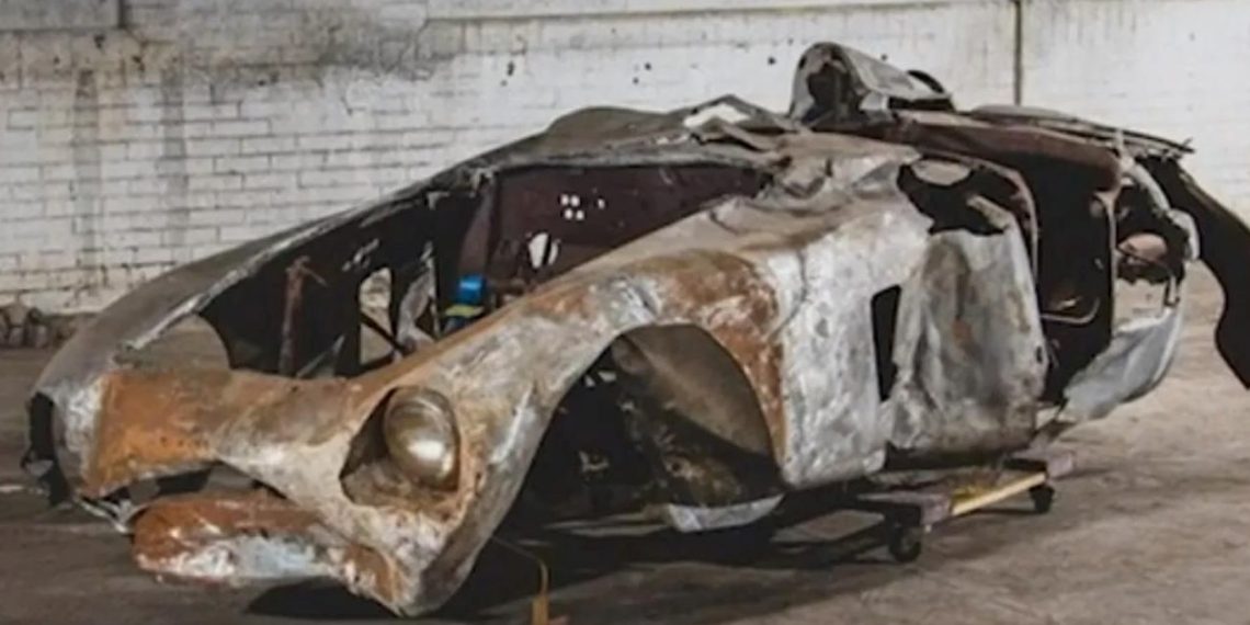 1954 model hurda Ferrari 2 milyon dolara satıldı