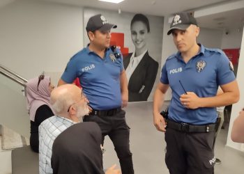 50 bin lirasını kaptırmaktan son anda kurtuldu