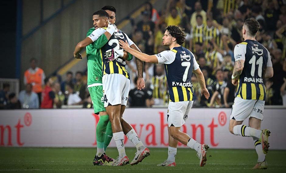 Fenerbahçe evinde Twente’yi farklı mağlup etti