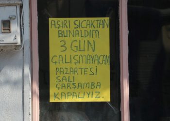 Adana’da çok sıcaklar dükkan kapattırdı