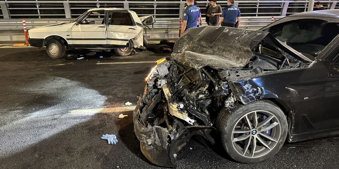 Adana’da iki araba çarpıştı: 1 meyyit, 1 yaralı