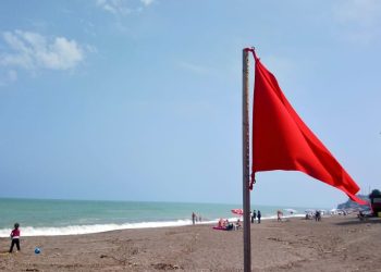 Akçakoca’da denize girmek yasaklandı