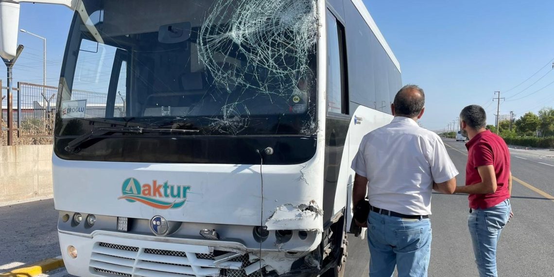 Aksaray’da personel servisleri çarpıştı: 13 yaralı