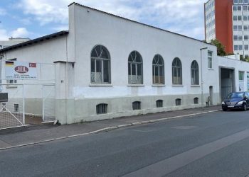 Almanya’da terör örgütü PKK yandaşlarından mescide nahoş atak