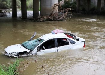 Amasya’da Yeşilırmak’a düşen arabadaki 5 kişi yaralandı