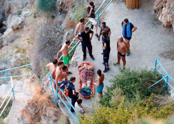 Antalya’da Rus turist falezlerden düştü