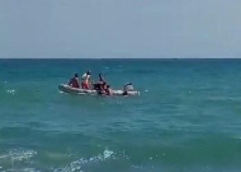 Arnavutköy’de iki kişi boğulmaktan son anda kurtarıldı