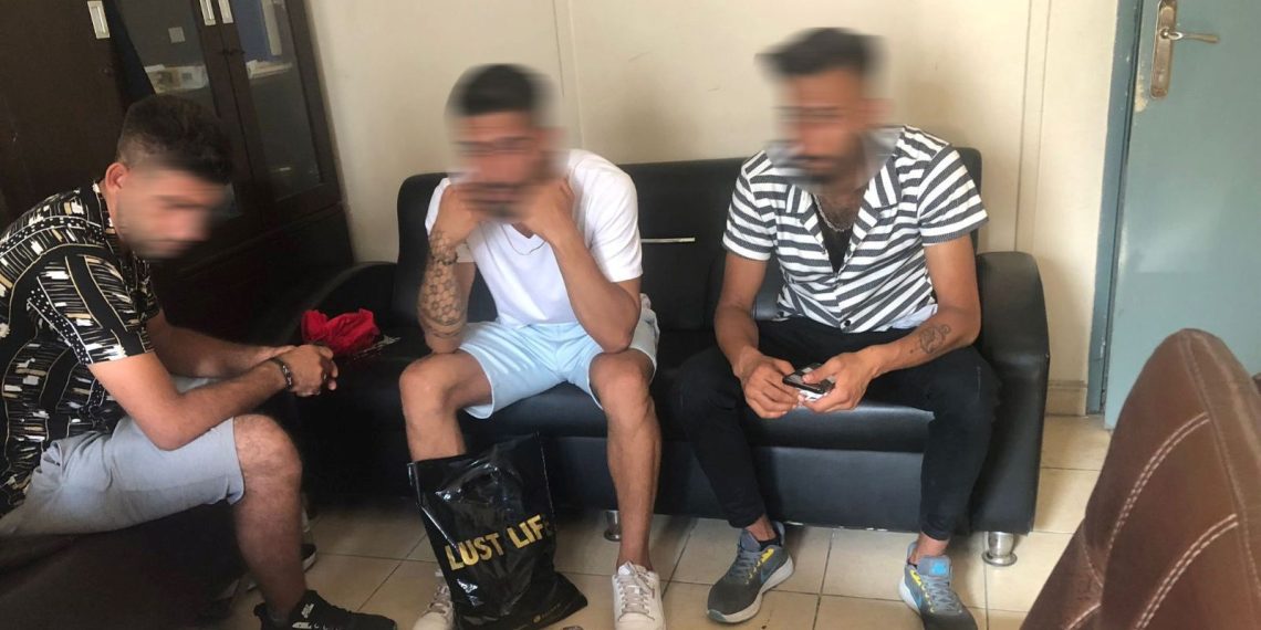 “Askere gideceğim” diyerek para toplayan 3 kişi yakalandı