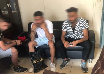 “Askere gideceğim” diyerek para toplayan 3 kişi yakalandı