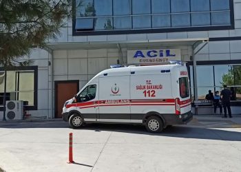 Batman’da besin zehirlenmesi kuşkusuyla 10 kişi hastaneye kaldırıldı