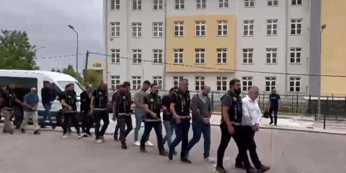 Beşiktaş Lideri Ahmet Parıltı Çebi’nin firmasında 11 çalışan 50 milyon dolarlık vurgunla suçlanıyor