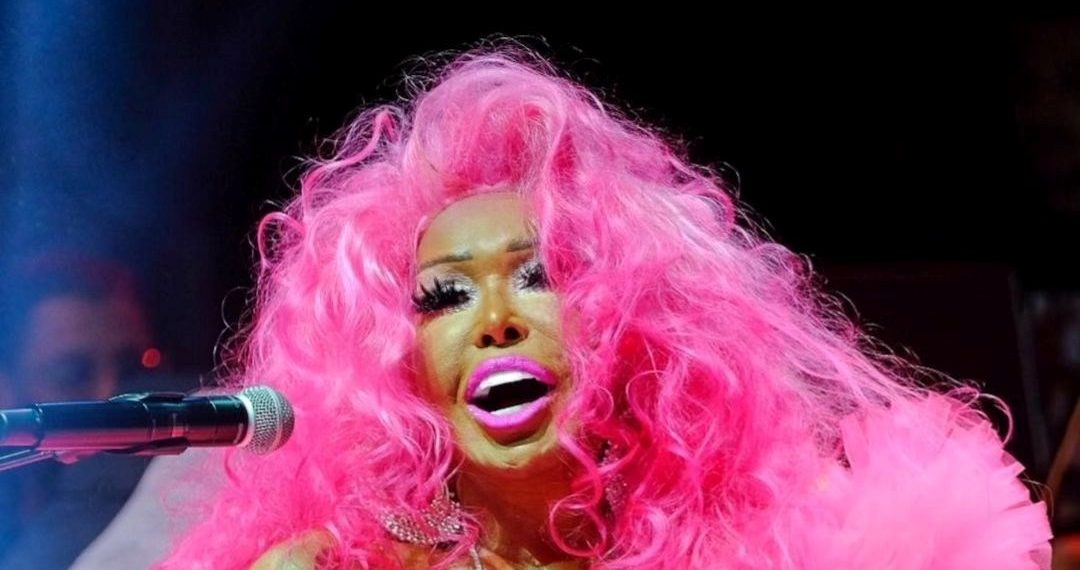 Bülent Ersoy da Barbie akımına uydu