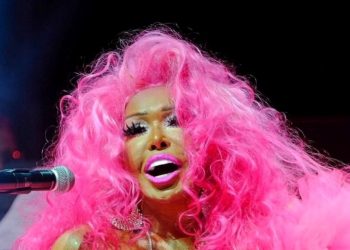 Bülent Ersoy da Barbie akımına uydu