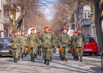 Bulgaristan ordusunda yüzde 20 işçi açığı