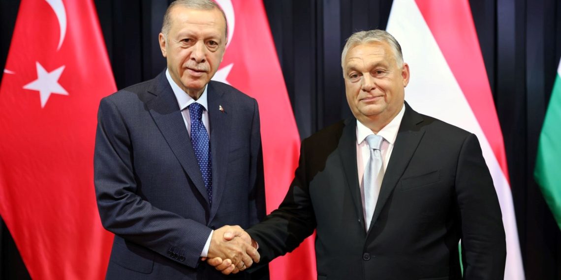 Cumhurbaşkanı Erdoğan’dan Macaristan’da arka arda görüşmeler