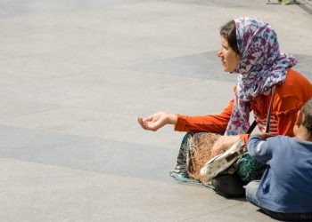 Dilencilerin yeni taktiği: Aldırdıkları eseri iade ederek paraya çeviriyorlar