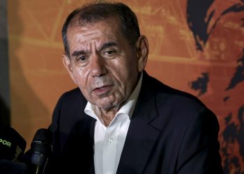 Dursun Özbek’ten maç sonu sert kelamlar: “Belli ki birileri işi sıkı tutuyor”