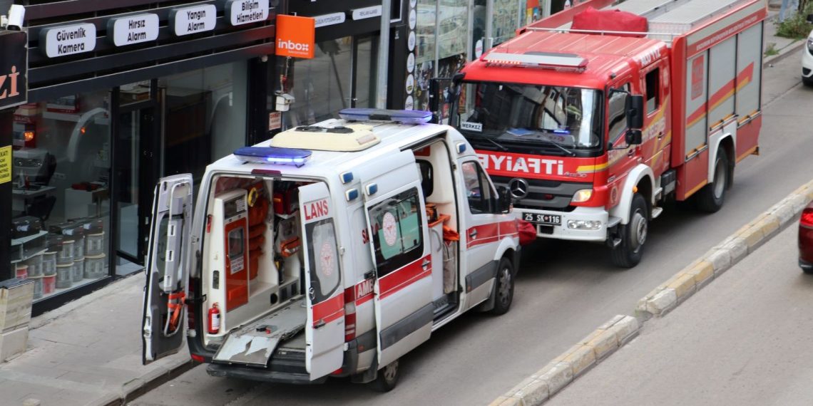 Erzurum’da asansörün düşmesi sonucu 2 kişi yaralandı