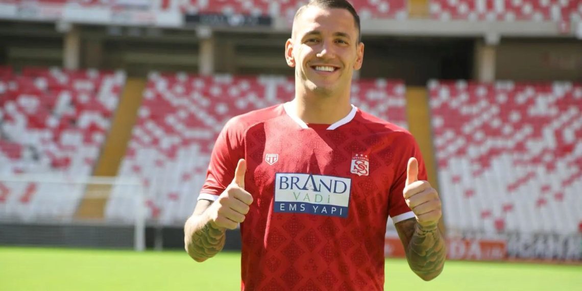 Eski Barcelonalı Rey Manaj Sivasspor’da