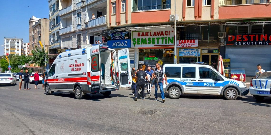 Eski eşini sokak ortasında öldürdü