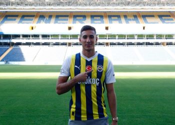 Fenerbahçe, Mert Müldür’ü takımına kattı