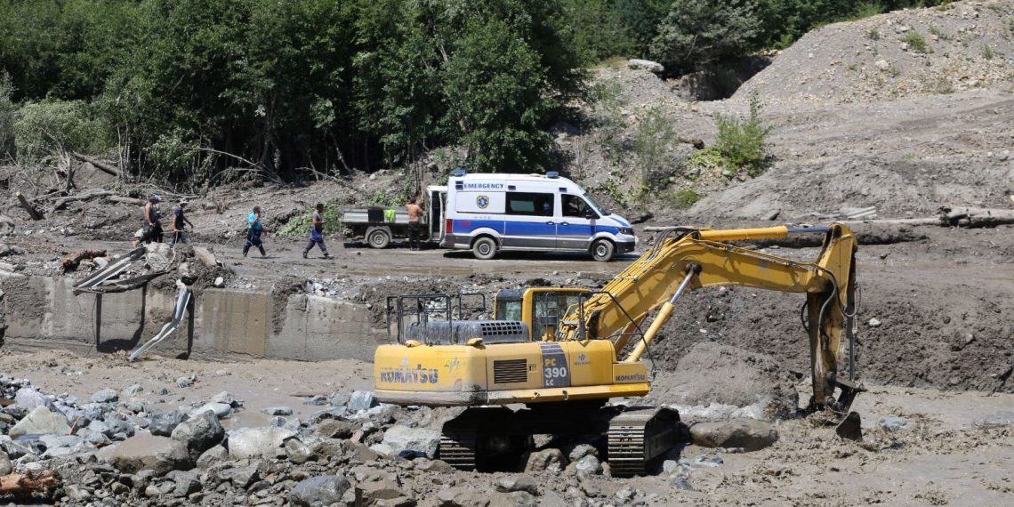 Gürcistan’ın tatil beldesi Şovi’deki heyelanda meyyit sayısı 18’e yükseldi