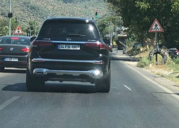 Hakan Bilal Kutlualp’ten plaka isyanı: Her yerden kaçak geçiyor ben ödüyorum