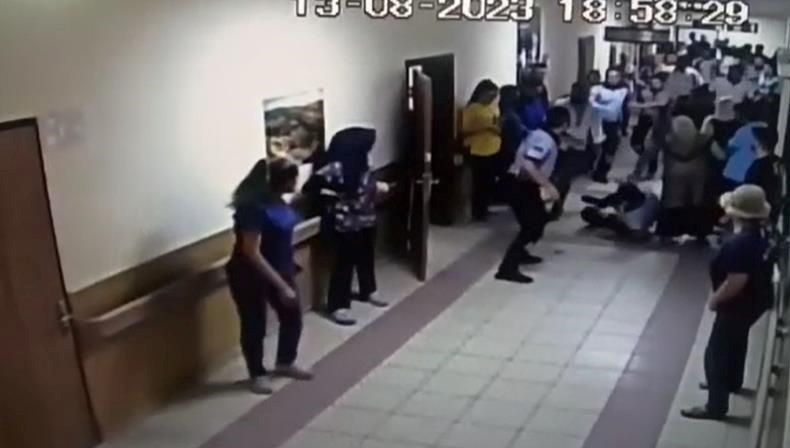 Hastanede güvenlik görevlilerine hücum | 20 kişi, 6 güvenlik görevlisini dövdü