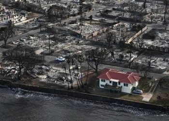Hawaii’nin mucize konutu: Her yer yanarken ona hiçbir şey olmadı