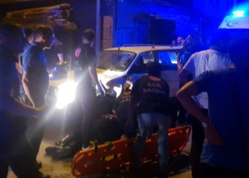 Hengame ihbarına giden motosikletli polis grubu kaza yaptı