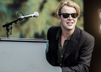 İngiliz müzikçi ve kelam muharriri Tom Odell Antalya’da konser verecek