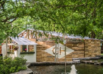 İngiltere’nin birinci sıfır atık tiyatrosu farkındalık yaratıyor