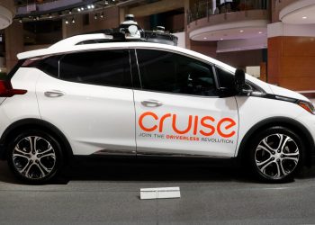 İnternet irtibatı kopan robot taksiler San Francisco’yu birbirine kattı