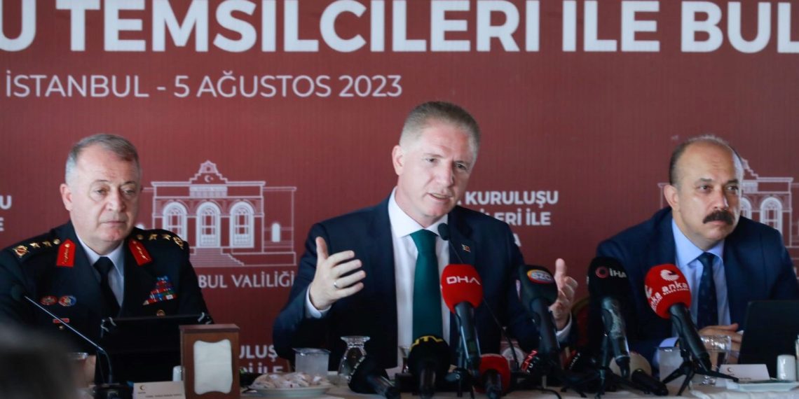 İstanbul Valisi Gül’den sokak hayvanlarına ait açıklama