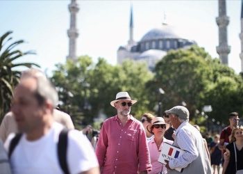 İstanbul’a birinci 6 ayda  7 milyon 903 bin 538 turist geldi