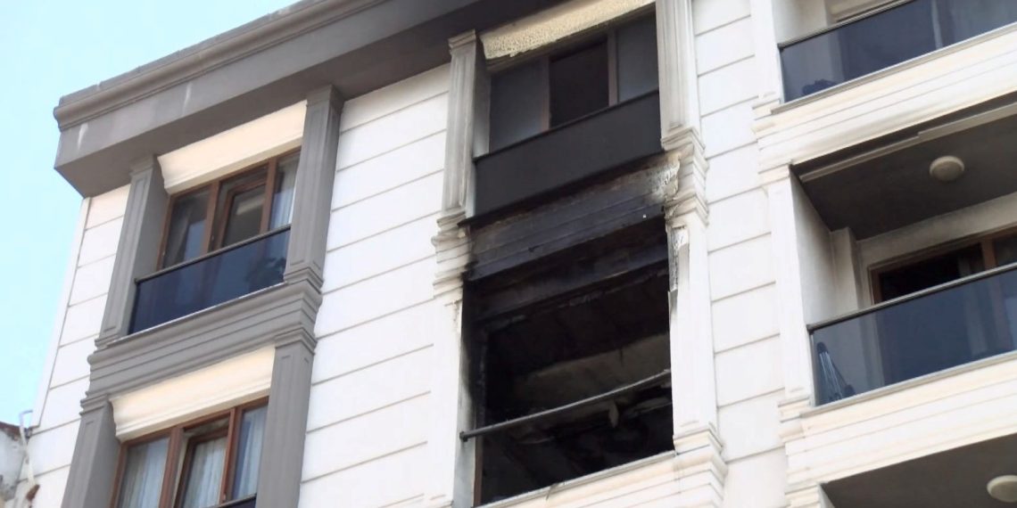 İstanbul’da 5 katlı binada yangın