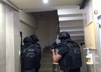 İstanbul’un 4 ilçesinde El Düstur ve DAEŞ operasyonu: 6 gözaltı
