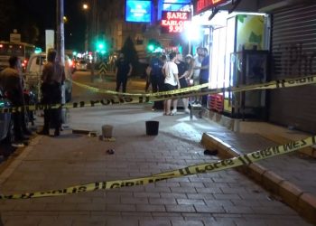 İzmir’de bayan esnaf dehşeti: Karı koca komşu esnafı vurdu