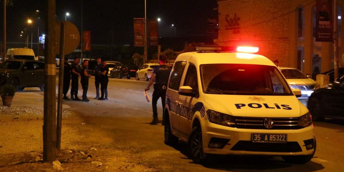 İzmir’de cümbüş yerinde silahlı hengame: 1 meyyit, 7 yaralı