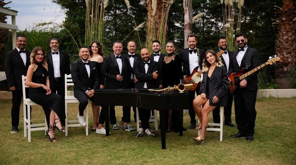 İzmir’de fiyatsız çim konserleri başlıyor