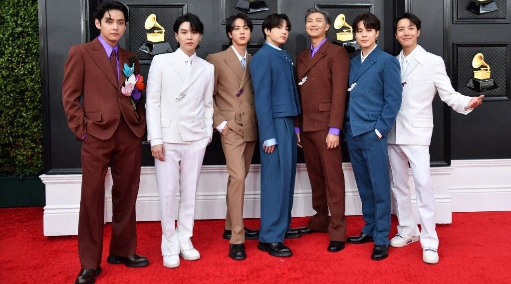 K-Pop kümesi BTS üyelerinden Suga askere gidiyor