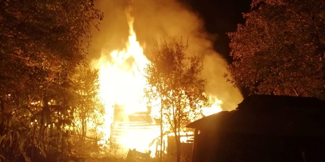 Kastamonu’da köyde çıkan yangında 5 konut alevlere teslim oldu