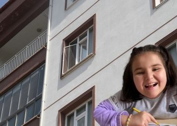Konya’da apartmanın 4. katından düşen çocuk ömrünü yitirdi