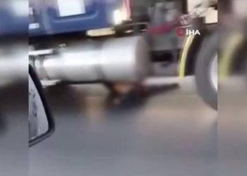 Meksika’da feci olay: Soymaya çalıştığı TIR’ın altında kilometrelerce sürüklendi