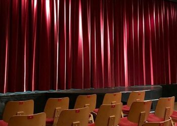 Mersin’de tiyatro oyununa kabahat duyurusu